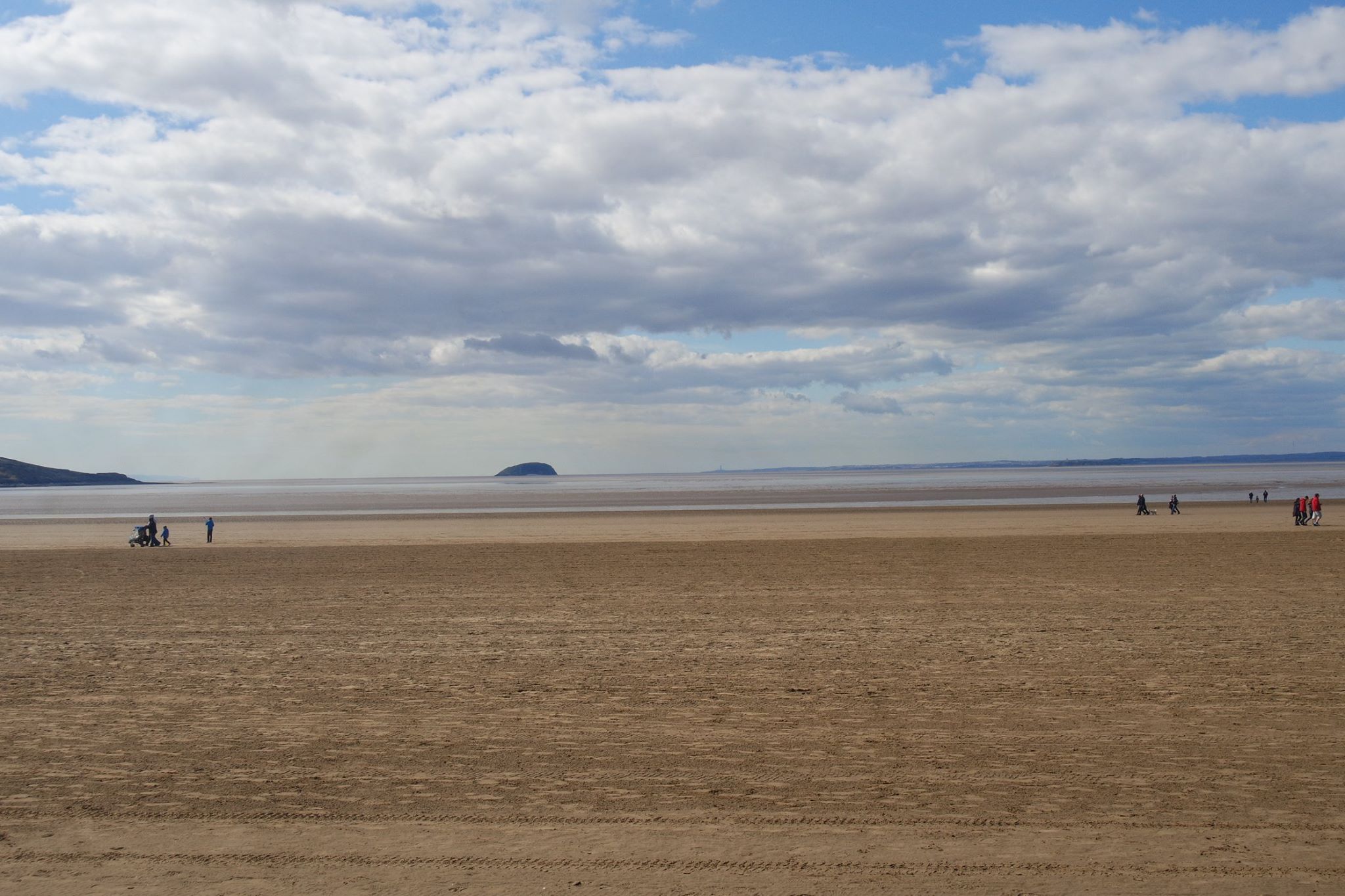 Weston-Super-Mare huge tidal difference 30 feet low tide