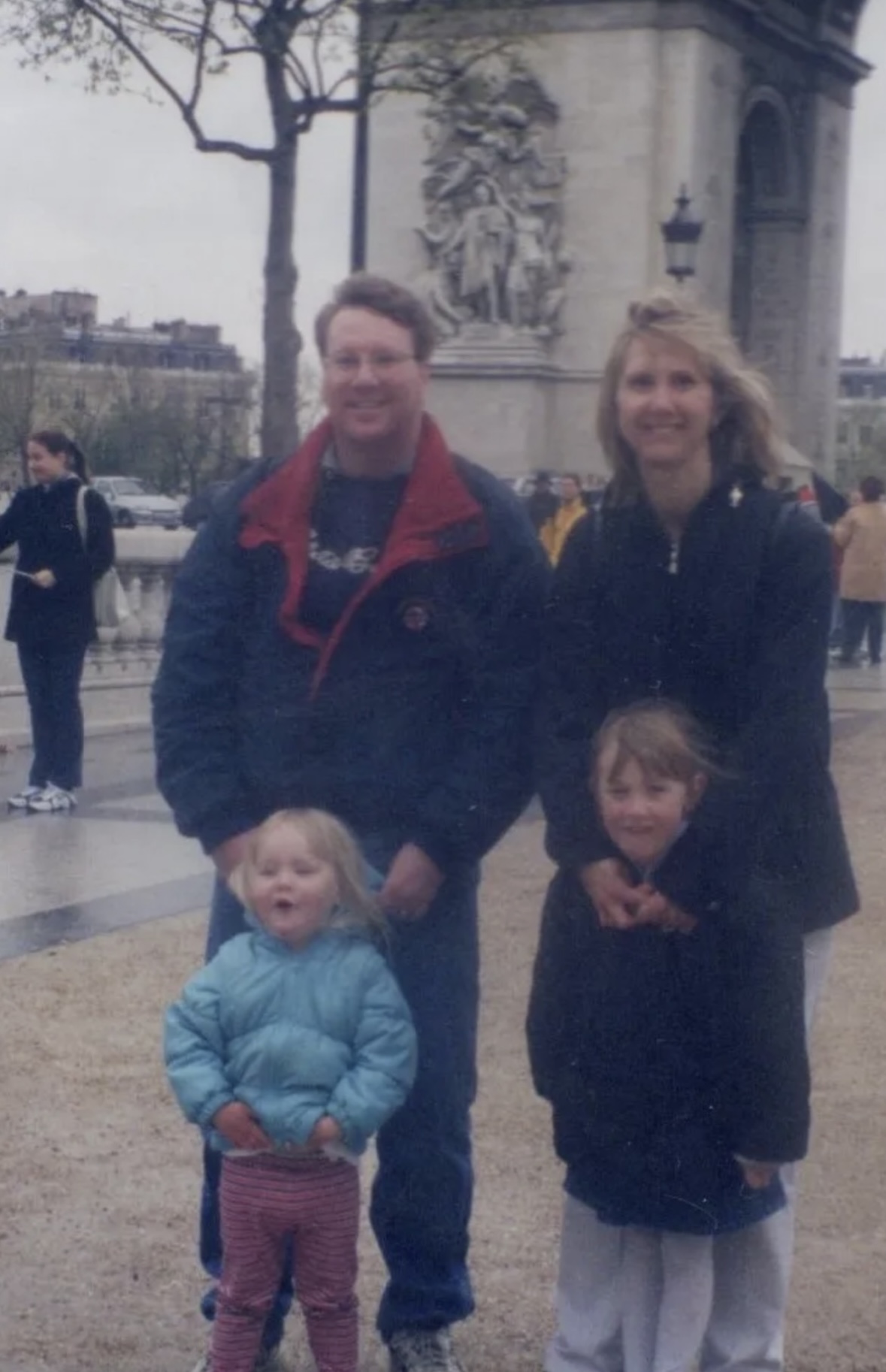 Family photo Paris 2000 visit comparison
