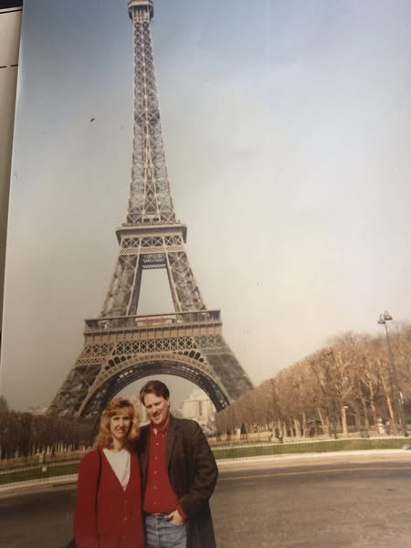 33 years apart Paris same spot anniversary
