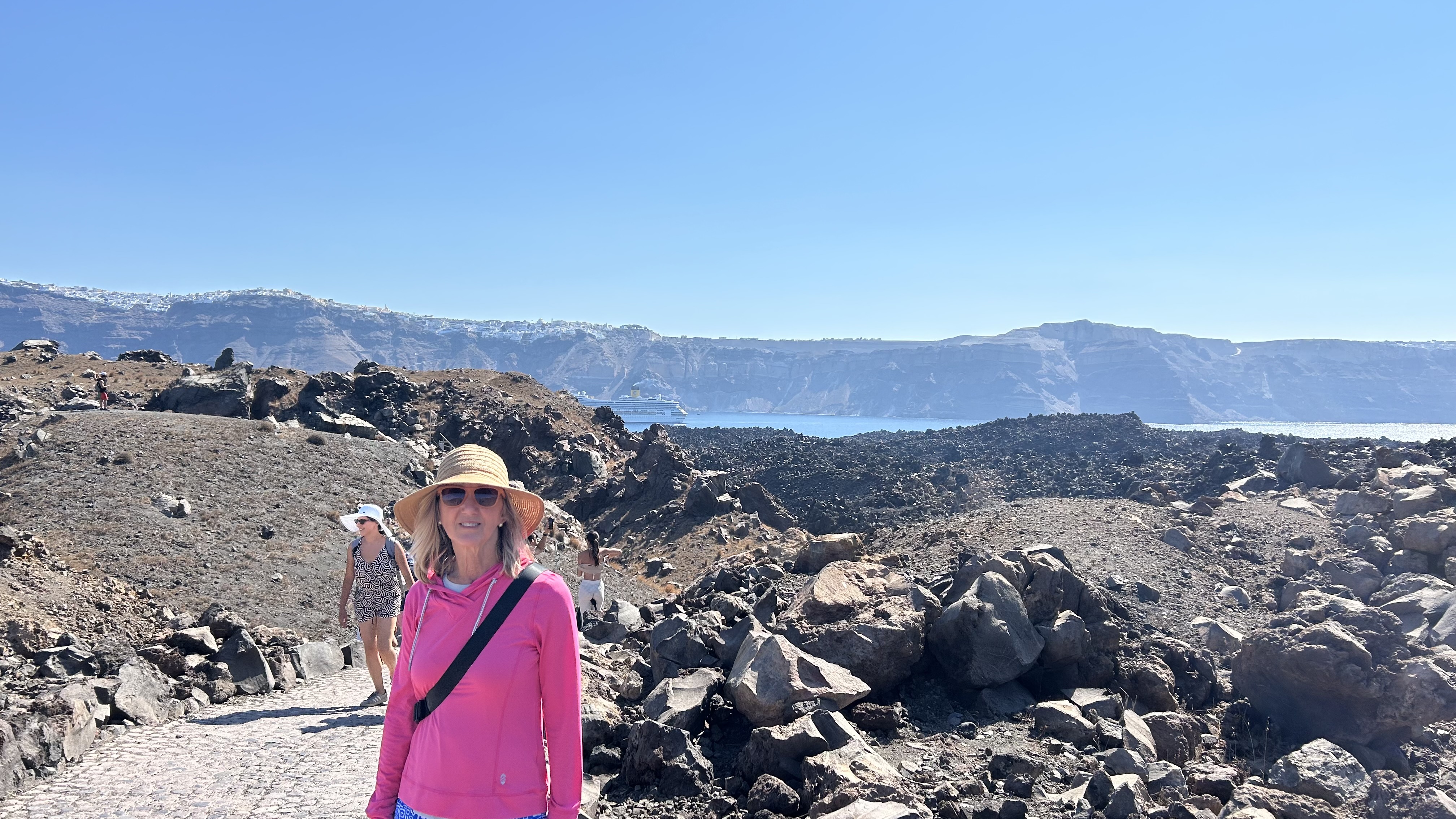 Nea Kameni hot spring entry